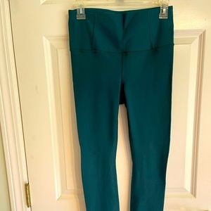 Lululemon size 8 leggings. Gently used.